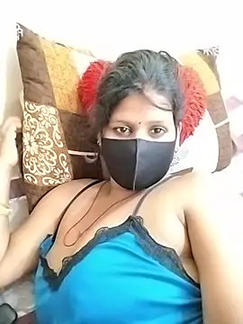 Snapshot of ankita077 chatting on June 21, 1:00 am ankita077 online show from June 21, 1:00 am