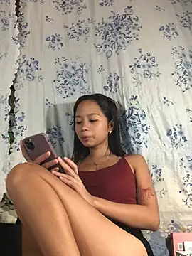 Snapshot of Asianpinay_Skinny1818 chatting on July 10, 11:05 pm Asianpinay Skinny1818 online show from July 10, 11:05 pm