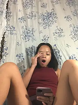 Snapshot of Asianpinay_Skinny1818 chatting on July 7, 9:40 pm Asianpinay Skinny1818 online show from July 7, 9:40 pm
