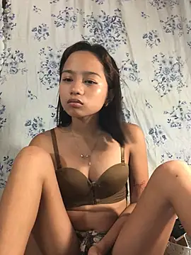 Snapshot of Asianpinay_Skinny1818 chatting on July 12, 11:22 am Asianpinay Skinny1818 online show from July 12, 11:22 am