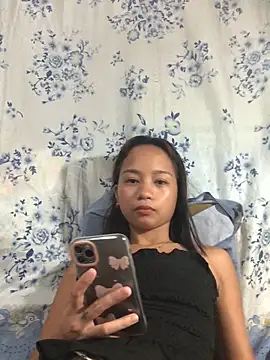 Snapshot of Asianpinay_Skinny1818 chatting on June 10, 9:54 am Asianpinay Skinny1818 online show from June 10, 9:54 am