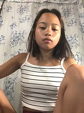 Snapshot of Asianpinay_Skinny1818 chatting on June 23, 9:57 pm Asianpinay Skinny1818 online show from June 23, 9:57 pm