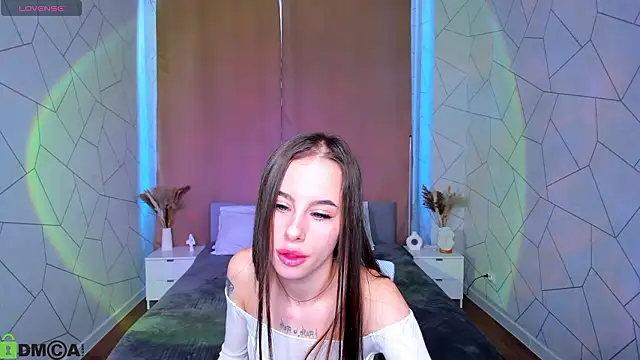 kristi kitss online show from March 11, 1:21 am