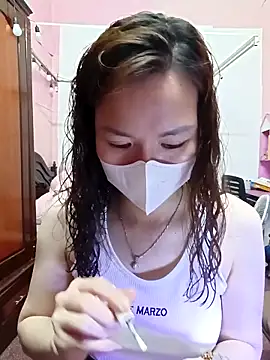 Trang26 online show from March 7, 1:38 pm