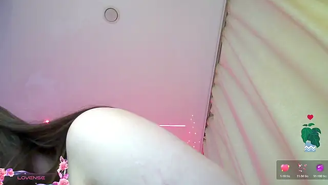 RosieNana online show from April 20, 4:41 pm