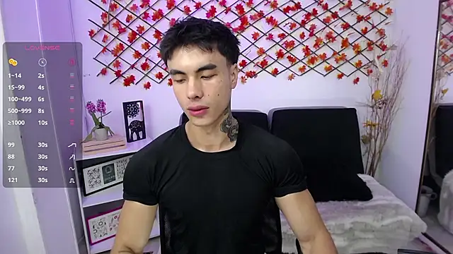 Snapshot of IanWest_ chatting on February 26, 12:16 pm IanWest online show from February 26, 12:16 pm