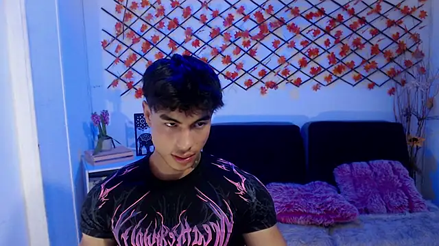IanWest  online show from May 19, 9:00 pm