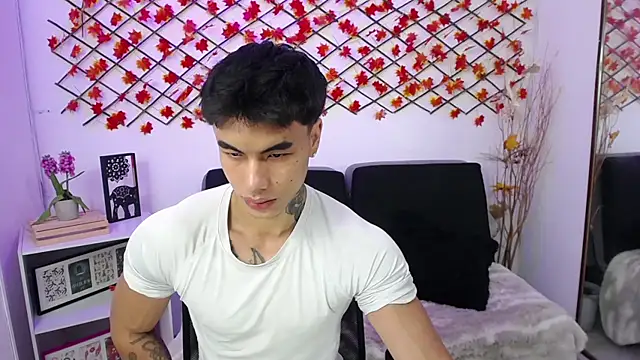 Snapshot of IanWest_ chatting on February 25, 12:16 pm IanWest online show from February 25, 12:16 pm