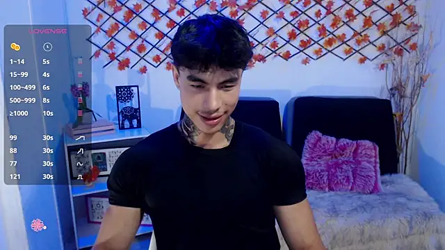 IanWest  online show from May 22, 9:13 pm