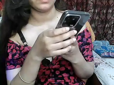 Snapshot of Arohi-67 chatting on April 2, 12:34 pm Arohi-67 online show from April 2, 12:34 pm