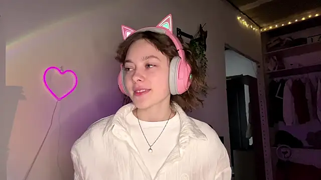 SlunkRear online show from April 5, 10:05 pm