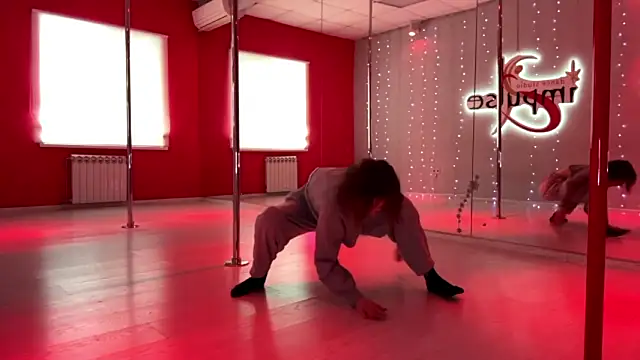 Snapshot of SlunkRear chatting on February 15, 1:17 am SlunkRear online show from February 15, 1:17 am