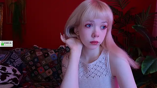 Rochelle kitty online show from March 15, 1:18 pm