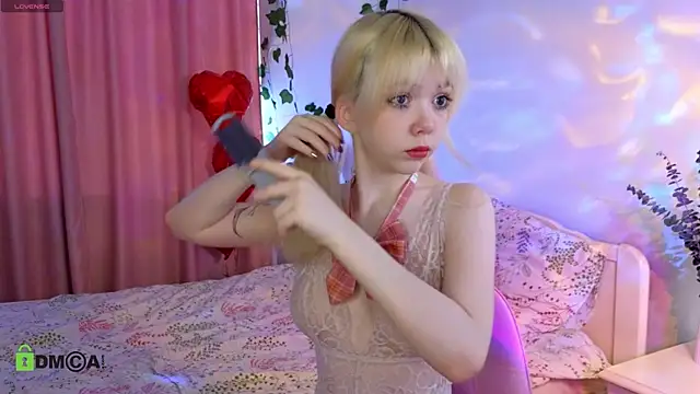 Rochelle kitty online show from April 12, 1:47 pm