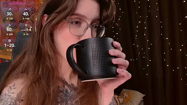 lolami  online show from March 7, 5:58 am