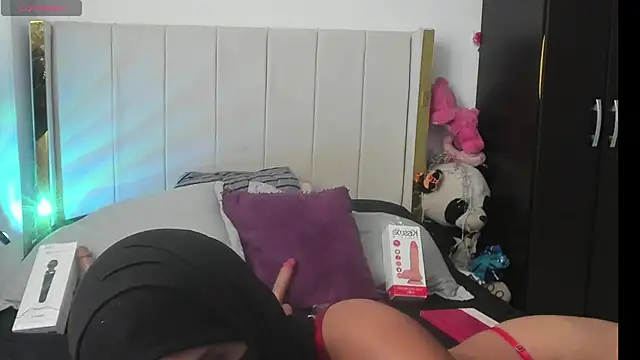 Snapshot of zahra_zaid chatting on February 11, 8:52 pm zahra zaid online show from February 11, 8:52 pm