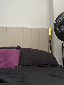 Snapshot of zahra_zaid chatting on February 13, 3:01 pm zahra zaid online show from February 13, 3:01 pm