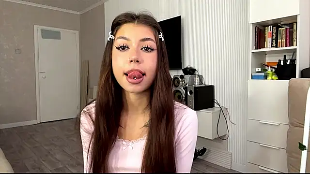 You Club Winx online show from March 19, 9:20 am