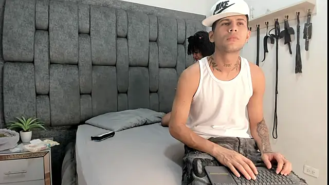 NaughtyVibes OS online show from May 28, 2:30 am