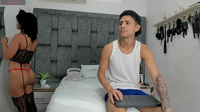 NaughtyVibes OS online show from April 16, 2:12 am