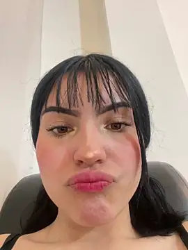 Snapshot of SamanthaVelvettAss chatting on February 16, 12:59 pm SamanthaVelvettAss online show from February 16, 12:59 pm