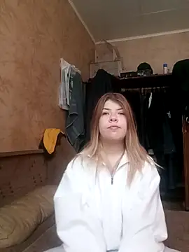 Snapshot of EvaTallor chatting on February 12, 5:18 am EvaTallor online show from February 12, 5:18 am