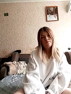 EvaTallor online show from March 4, 8:00 am