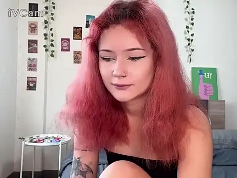 pixieyes00n online show from February 24, 2:56 am