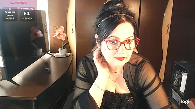 exiMIlf online show from March 18, 1:46 pm