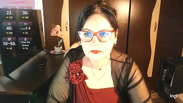 exiMIlf online show from April 2, 1:18 pm