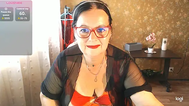 Snapshot of exiMIlf chatting on July 12, 1:12 pm exiMIlf online show from July 12, 1:12 pm