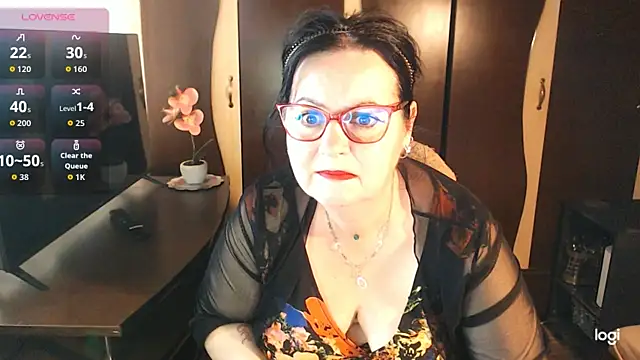 Snapshot of exiMIlf chatting on May 30, 10:21 am exiMIlf online show from May 30, 10:21 am