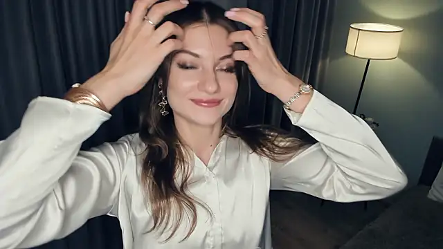 SoniKDesire online show from February 18, 7:43 pm