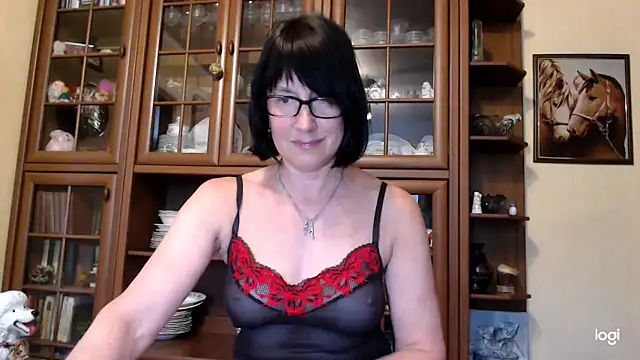 Snapshot of Vlastelina chatting on May 10, 1:46 pm Vlastelina online show from May 10, 1:46 pm