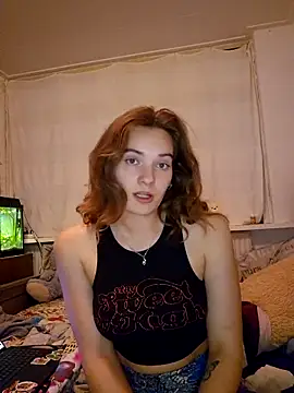 sweetsophie69 online show from March 12, 7:40 pm