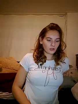 sweetsophie69 online show from March 10, 6:12 pm