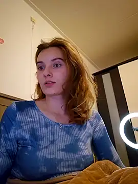 sweetsophie69 online show from March 22, 7:48 pm