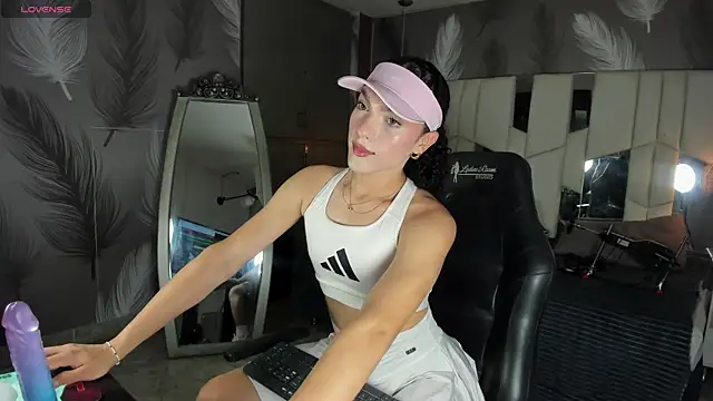 Snapshot of Veronica_hottie chatting on May 31, 10:43 pm Veronica hottie online show from May 31, 10:43 pm
