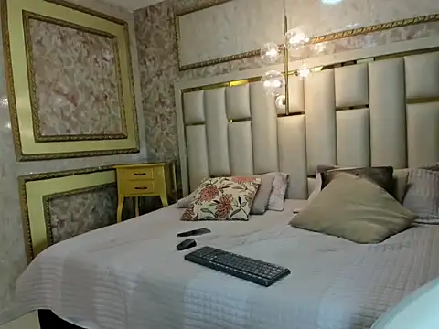 Snapshot of Veronica_hottie chatting on February 26, 1:33 pm Veronica hottie online show from February 26, 1:33 pm