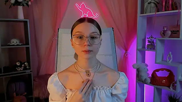 ElliFrankenweenie online show from February 24, 6:36 am