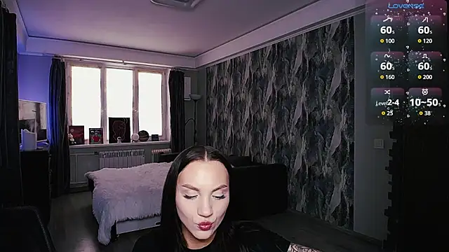 Snapshot of comeherehoney chatting on February 17, 12:46 pm comeherehoney online show from February 17, 12:46 pm