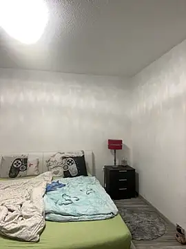 Snapshot of Laura-Loveyou chatting on March 3, 11:12 pm Laura-Loveyou online show from March 3, 11:12 pm