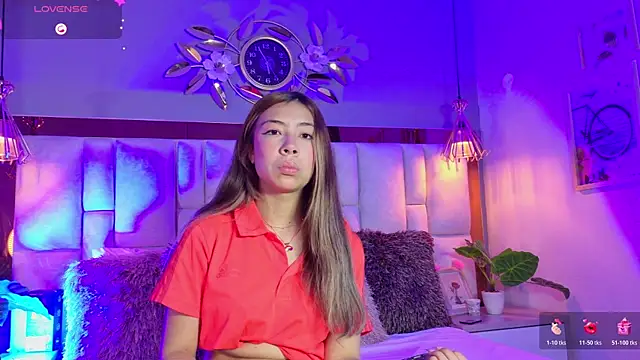 ValeryGomezz online show from July 7, 1:36 pm