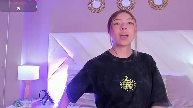 ValeryGomezz online show from June 11, 2:25 pm