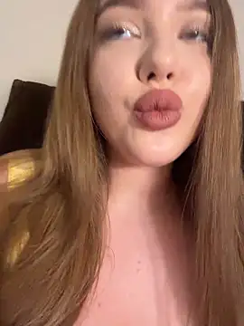 bonnie boobies online show from June 17, 6:35 am
