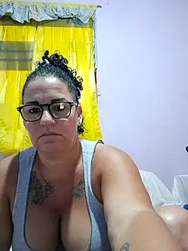 Snapshot of Monalinda-hot chatting on February 22, 11:01 am Monalinda-hot online show from February 22, 11:01 am