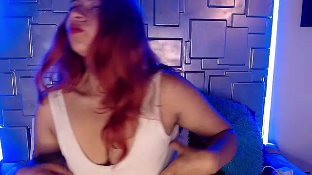 Snapshot of lunabloom2 chatting on February 26, 2:06 pm lunabloom2 online show from February 26, 2:06 pm