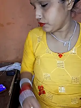 Snapshot of Nency_Love143 chatting on June 4, 6:12 pm Nency Love143 online show from June 4, 6:12 pm