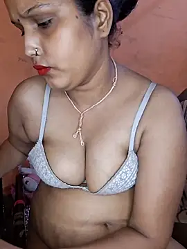 Snapshot of Nency_Love143 chatting on June 14, 6:42 pm Nency Love143 online show from June 14, 6:42 pm