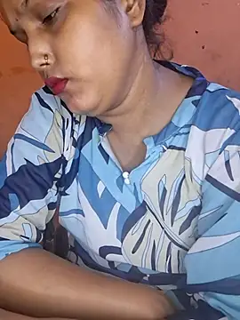 Snapshot of Nency_Love143 chatting on July 8, 7:47 pm Nency Love143 online show from July 8, 7:47 pm
